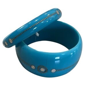 ANTIKA RETRO ACRYLIC BANGLE BRACELET SET BLUE NEW IN PACKAGE